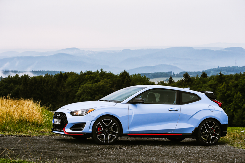 Illustration for article titled The 2019 Hyundai Veloster N Actually Kicks Ass